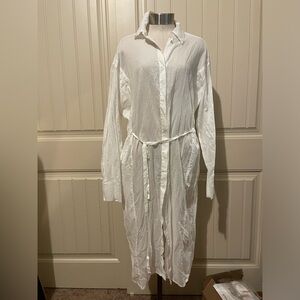 White Button-Up Long Shirt‎ Dress